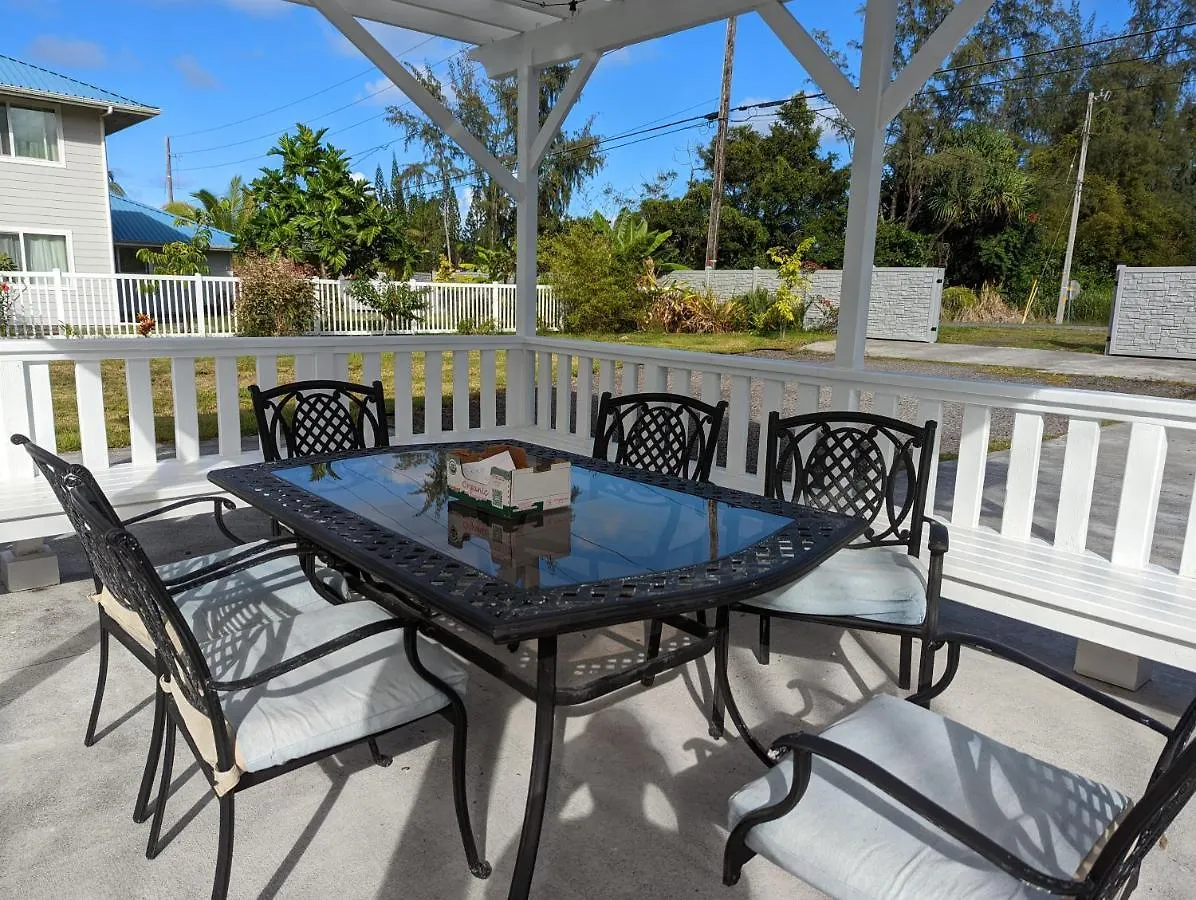 Ocean Breeze Inn Keaau